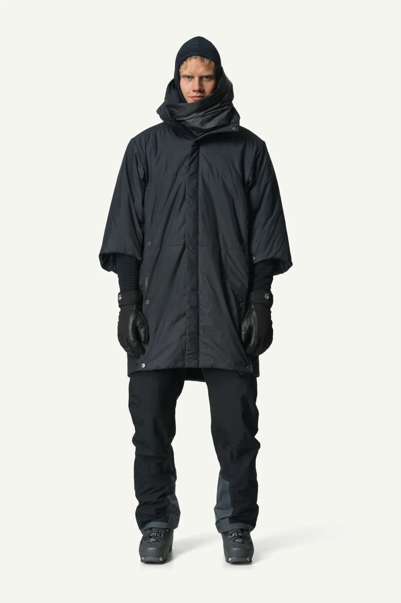 106944_910_110_Men_The_Cloud_rock_black_B497_c_low