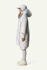 106944_G66_102_Women_The_Cloud_a_touch_of_gray_B157_c_low