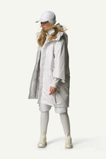 106944_G66_103_Women_The_Cloud_a_touch_of_gray_B157_c_low