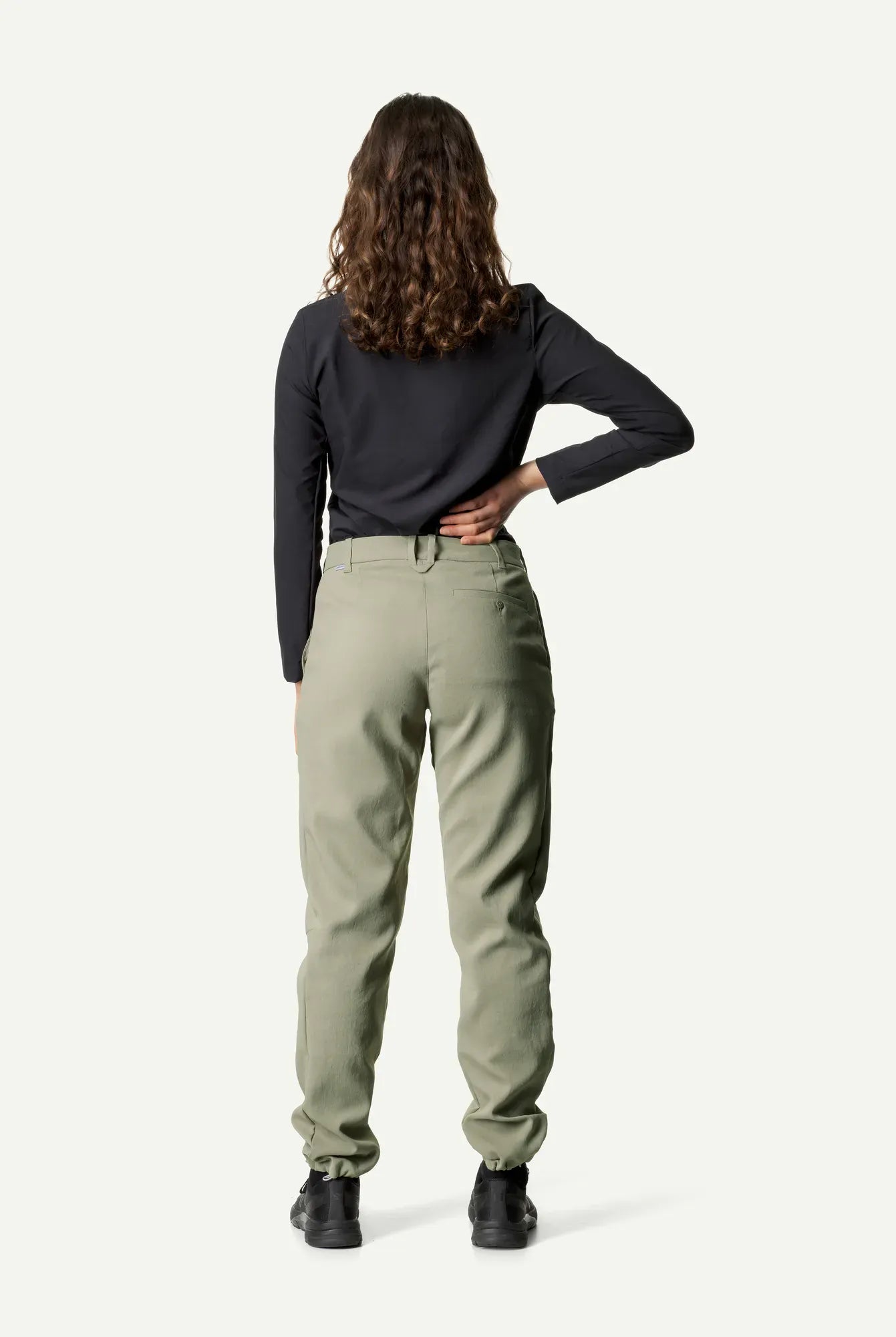 158694_900_101_Women_Cover_Crew_true_black_c_low