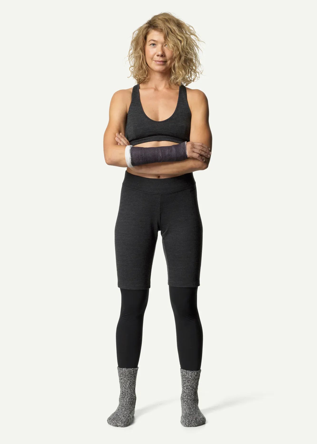 170024_900_305_Women_Wander_Bra_true_black_c_low