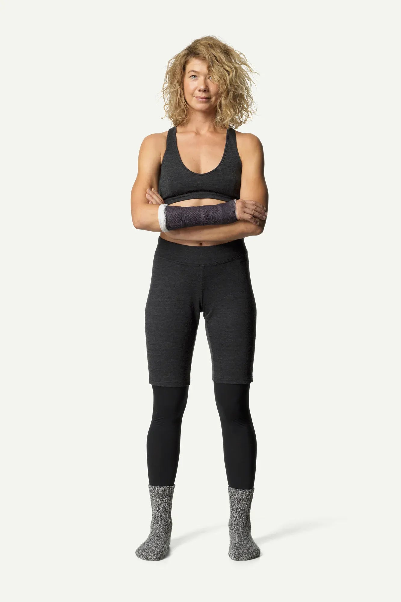 170024_900_305_Women_Wander_Bra_true_black_c_low