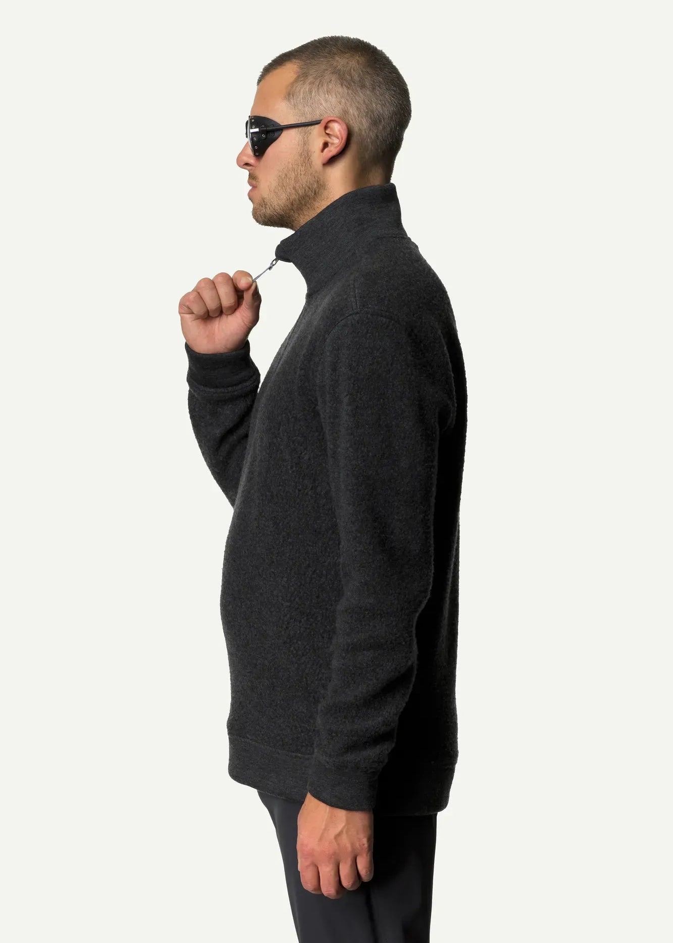 220234_900_203_Men_Alto_Half_Zip_true_black_c_low