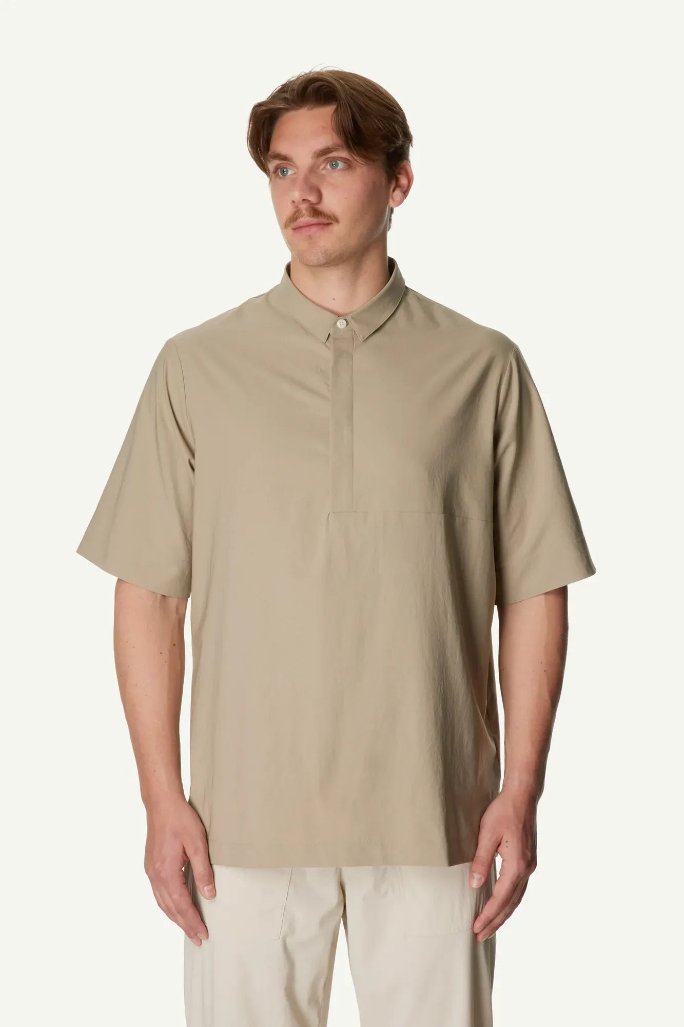 238724_H31_201_Men_Cosmo_Shirt_powder_green_A372_c_low