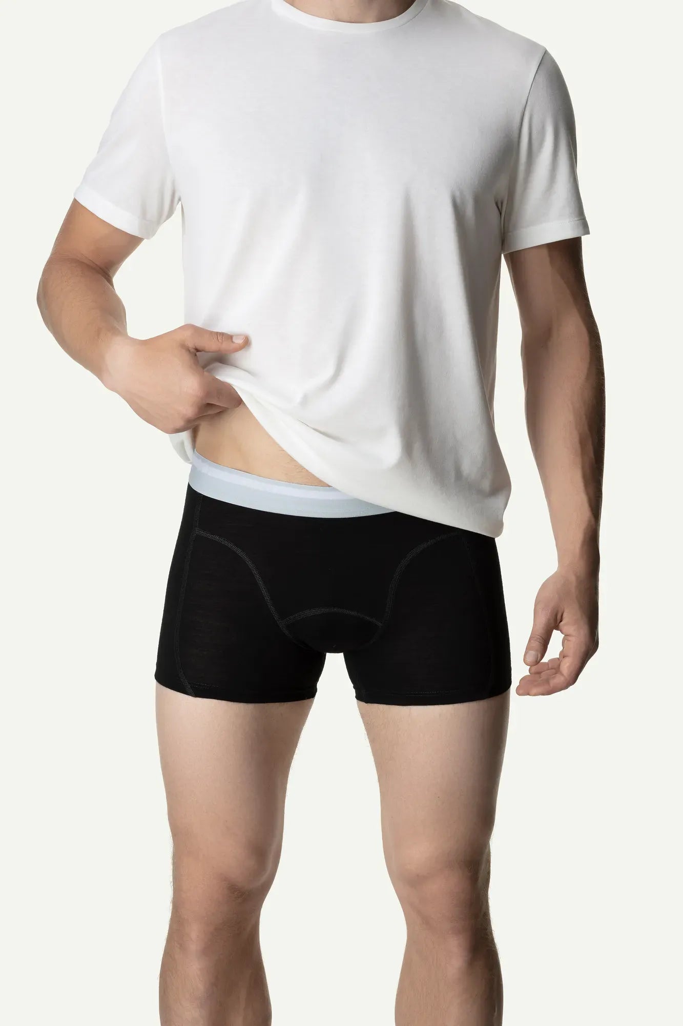 258414_900_202_Men_DeSoli_Boxers_true_black_c_low