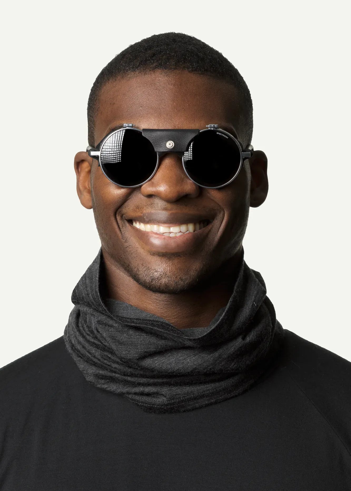 330354_900_201_Men_Activist_Neck_Gaiter_true_black_c_low