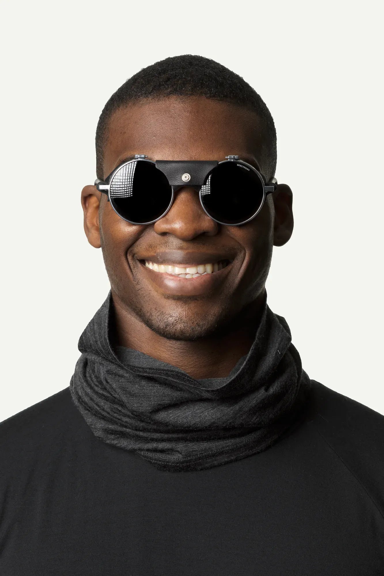 330354_900_201_Men_Activist_Neck_Gaiter_true_black_c_low