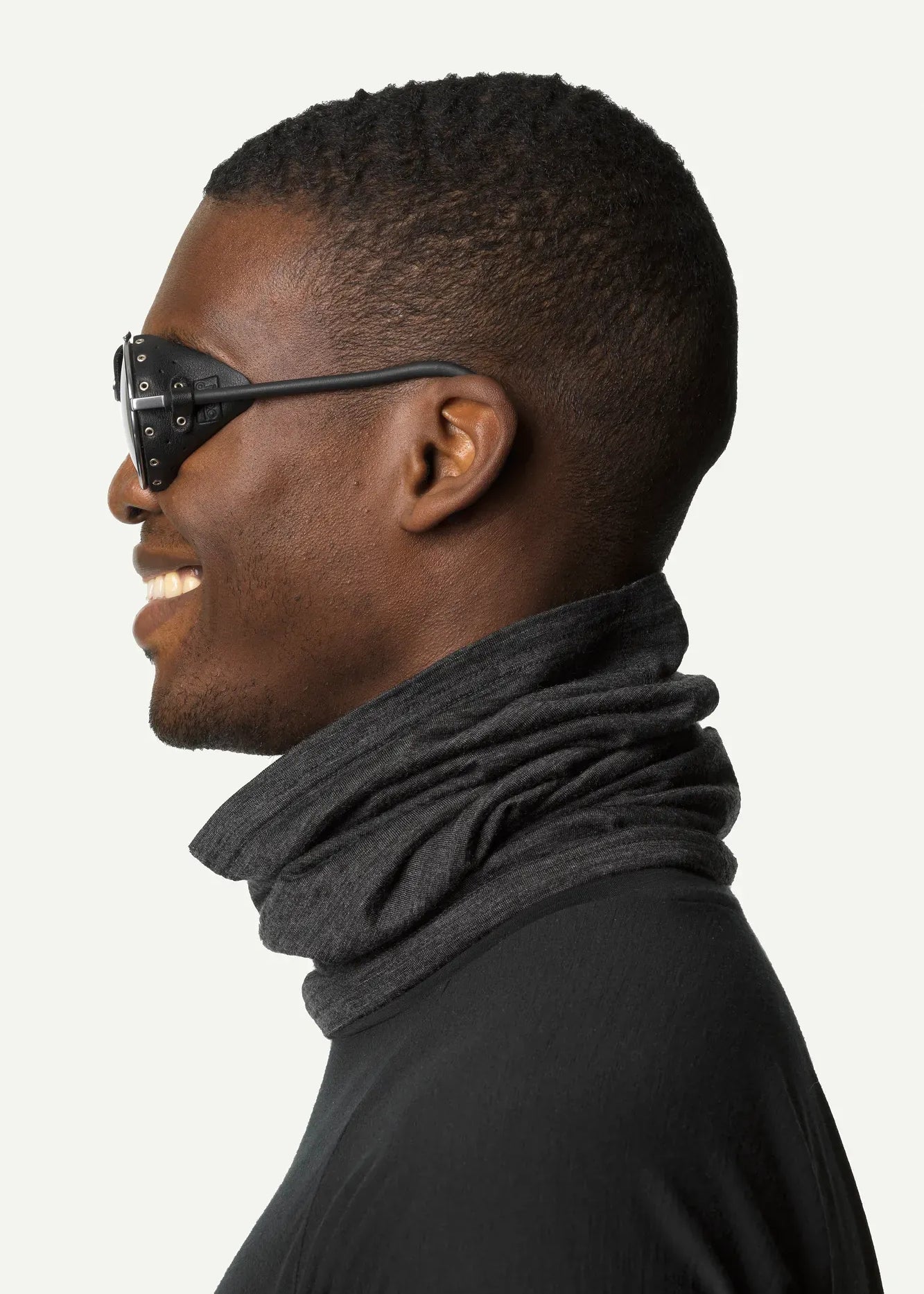 330354_900_202_Men_Activist_Neck_Gaiter_true_black_c_low