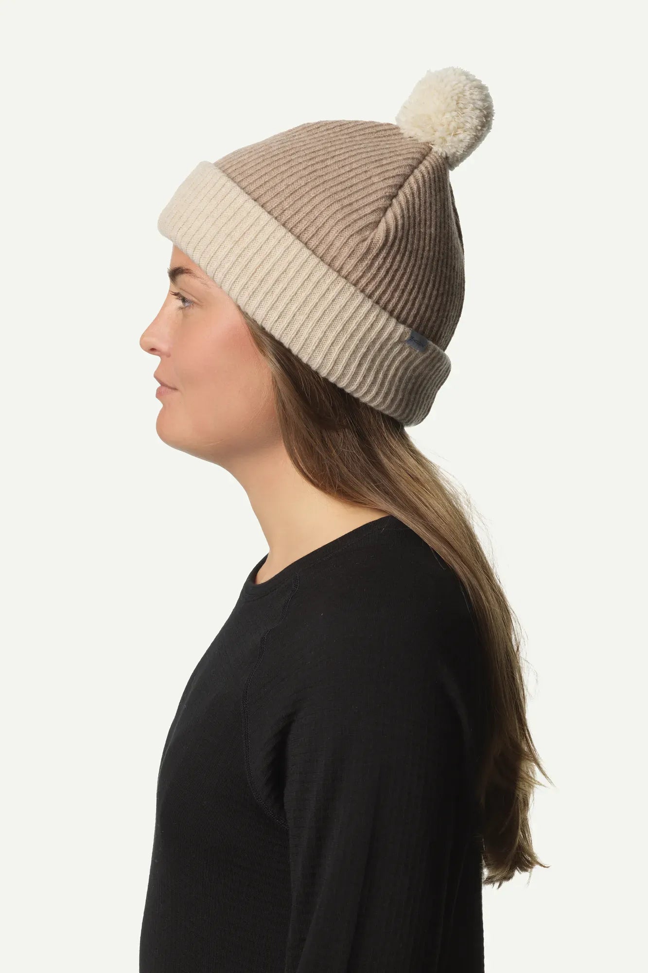 378684_191_203_Women_Top_Hat_foggy_mountain_c_low