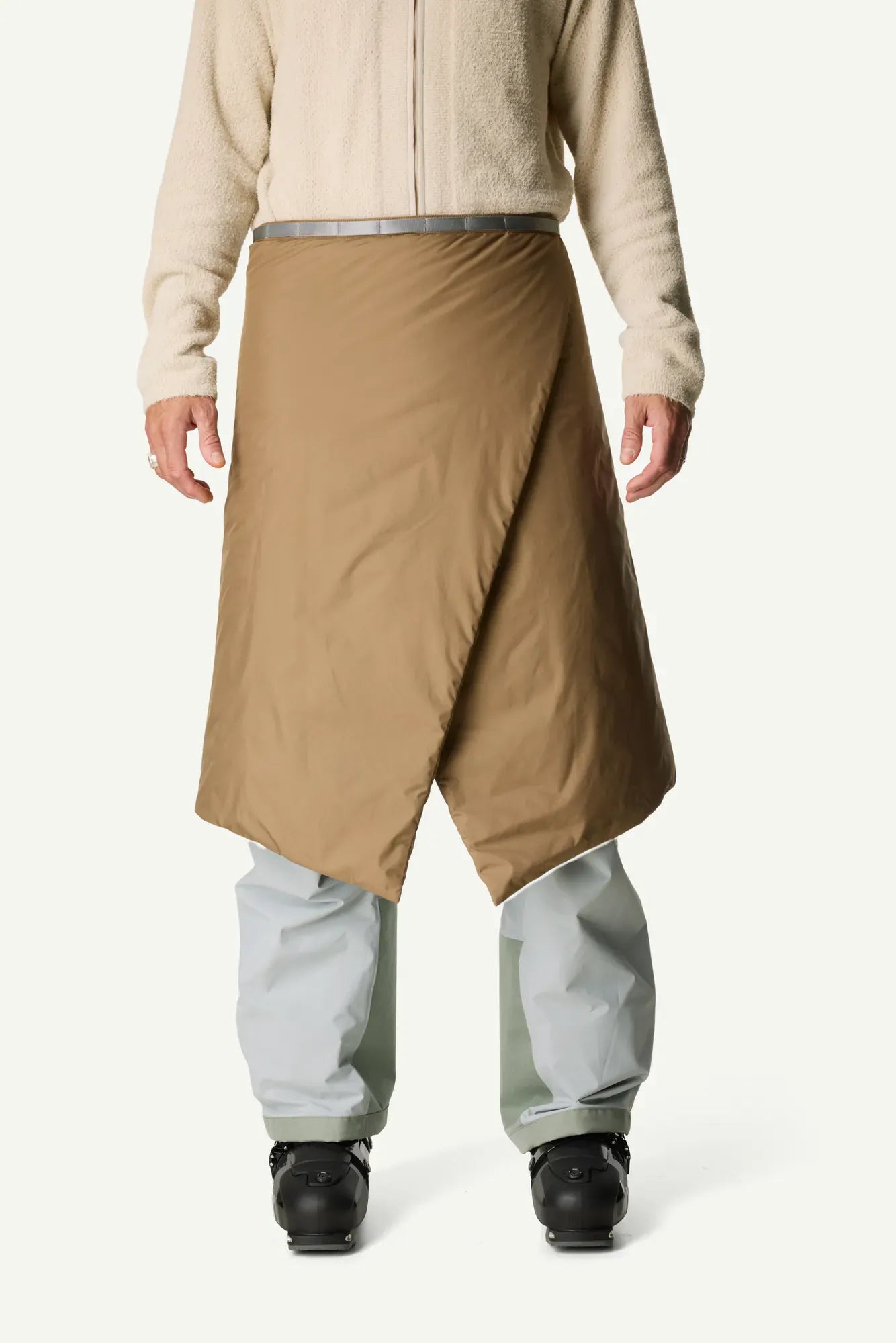 600684_I04_202_Puffy_Square_elm_brown_c_low