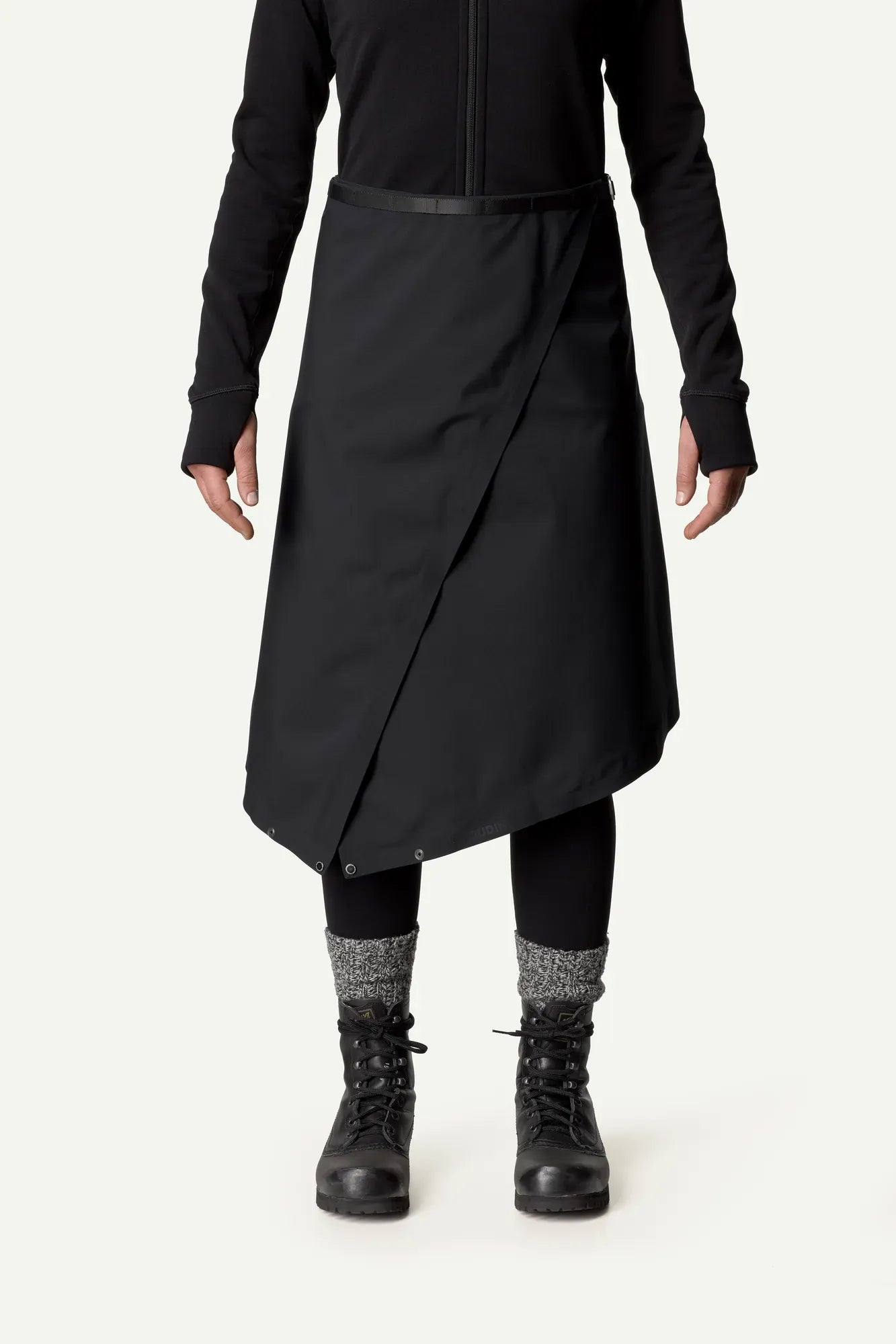 649944_900_206_Women_The_Square_true_black_c_low