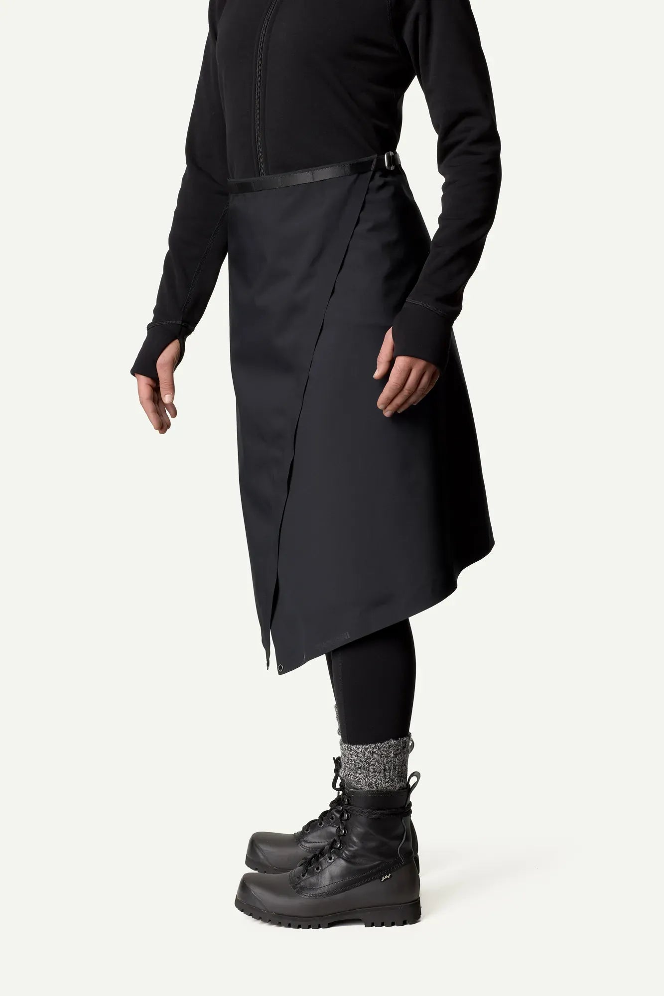 649944_900_207_Women_The_Square_true_black_c_low
