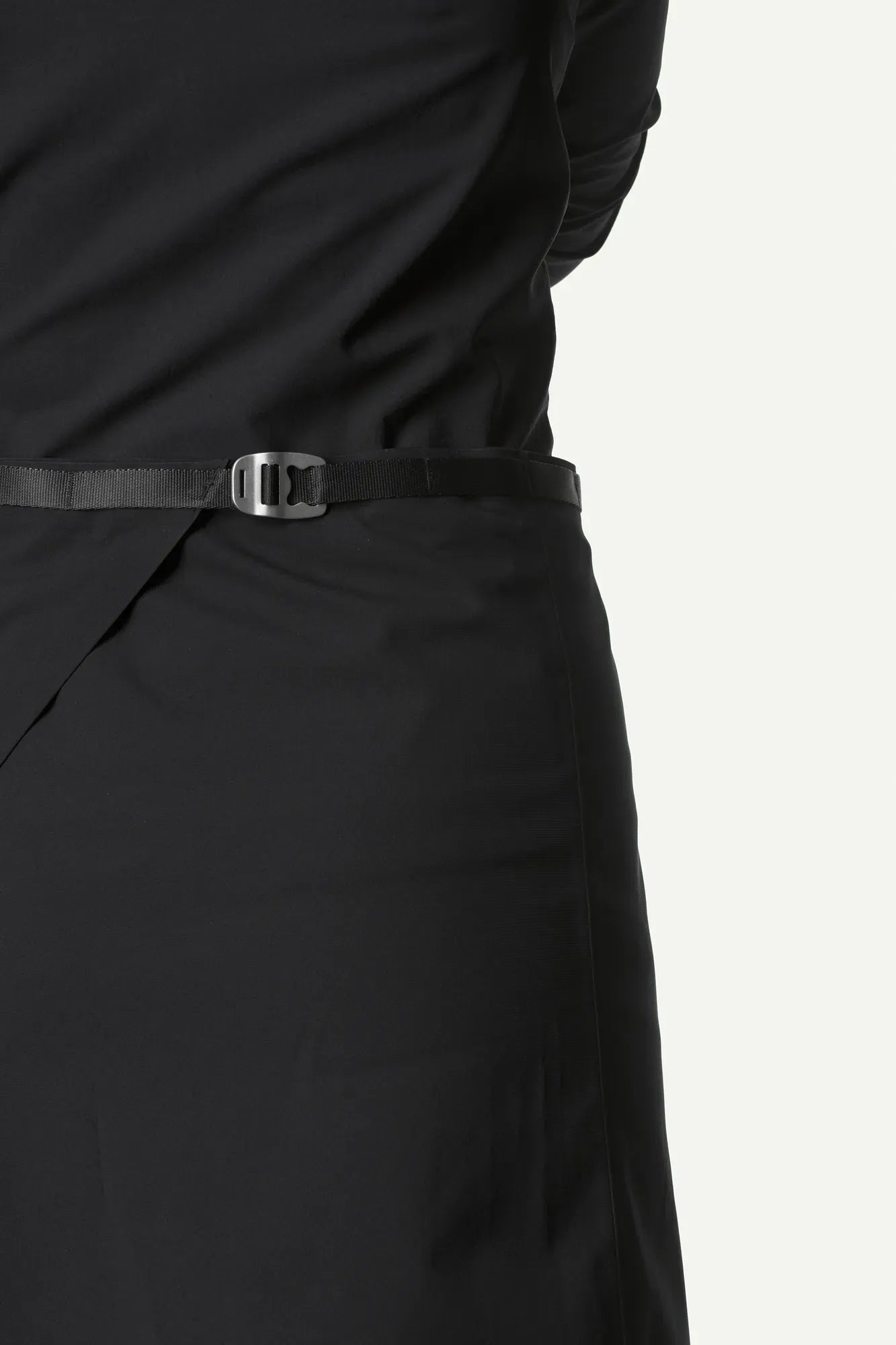 649944_900_604_Women_The_Square_true_black_c_low