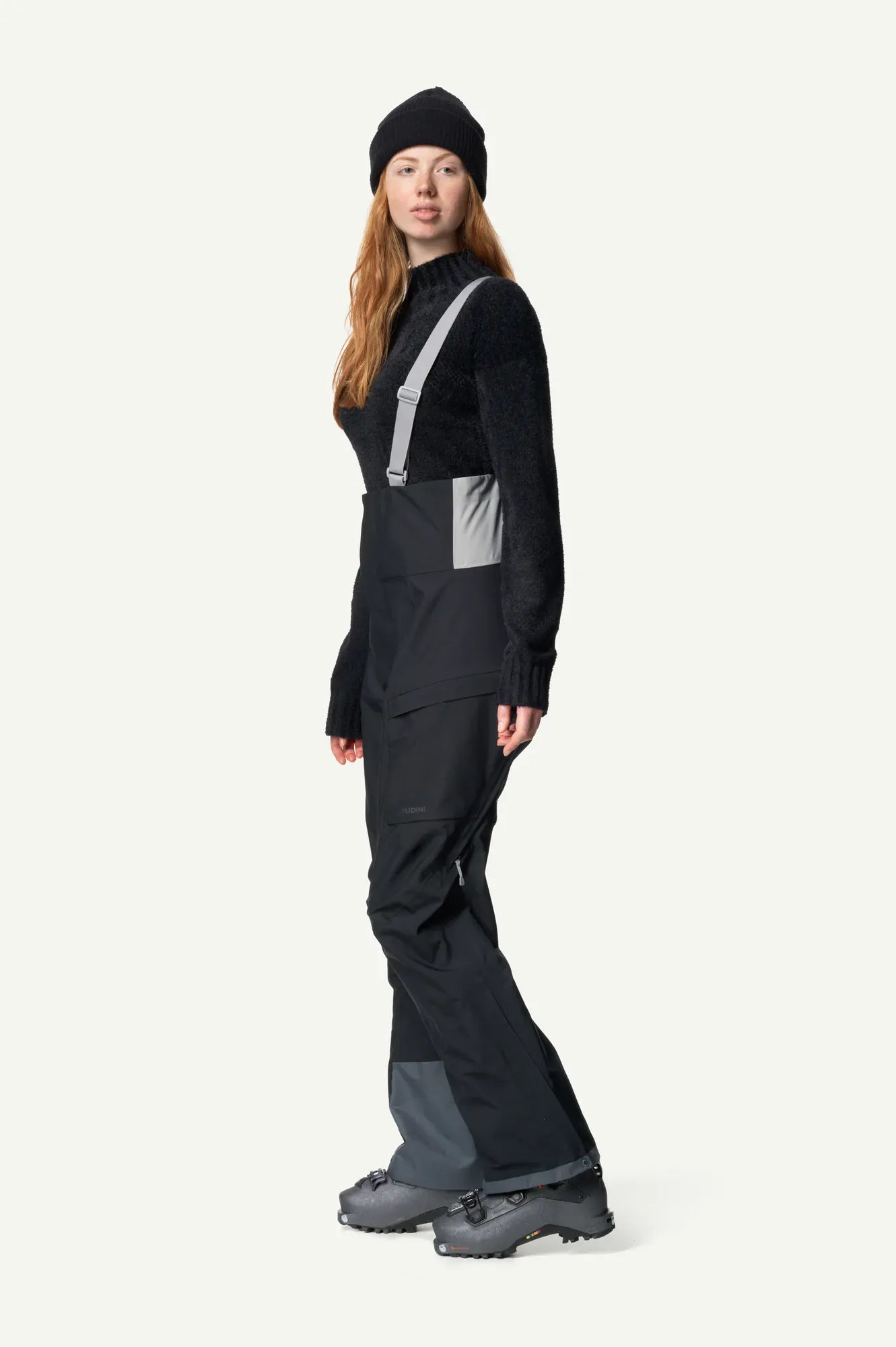 800061_900_201_Women_Rollercoaster_Bib_Pants_true_black_B115_c_low