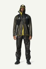 810006_900_104_Men_The_Orange_Jacket_true_black_C115_c_low