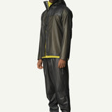 810006_900_108_Men_The_Orange_Jacket_true_black_C115_c_low