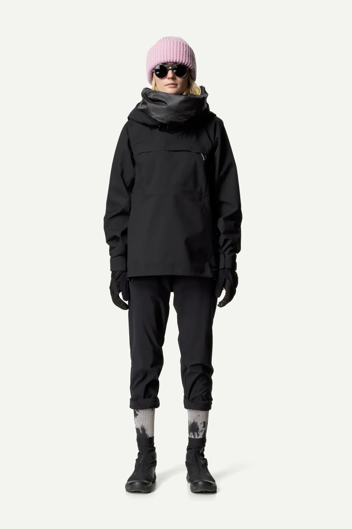 810009_900_100_Women_Shelter_Anorak_true_black_c_low