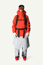 810009_F27_100_Women_Shelter_Anorak_en_route_red_c_low