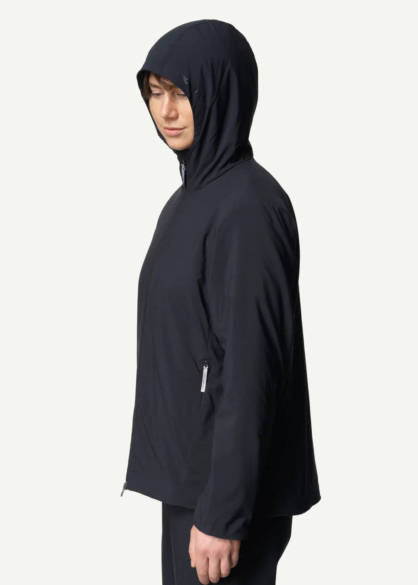 810026_900_201_Women_Puff_Up_Insulated_Houdi_true_black_B121_c_low