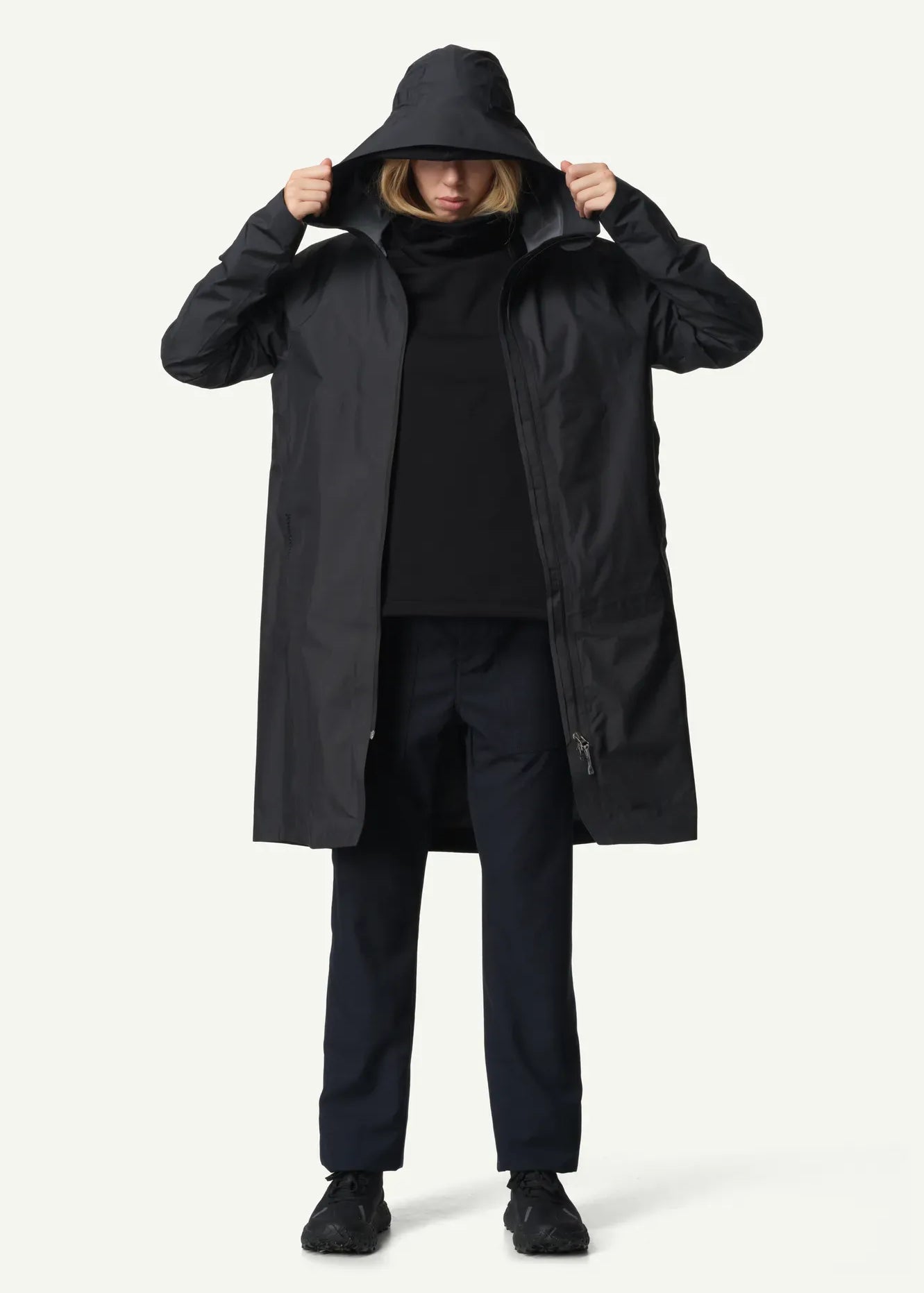 810038_900_101_Women_One_Parka_II_true_black_B157_c_low