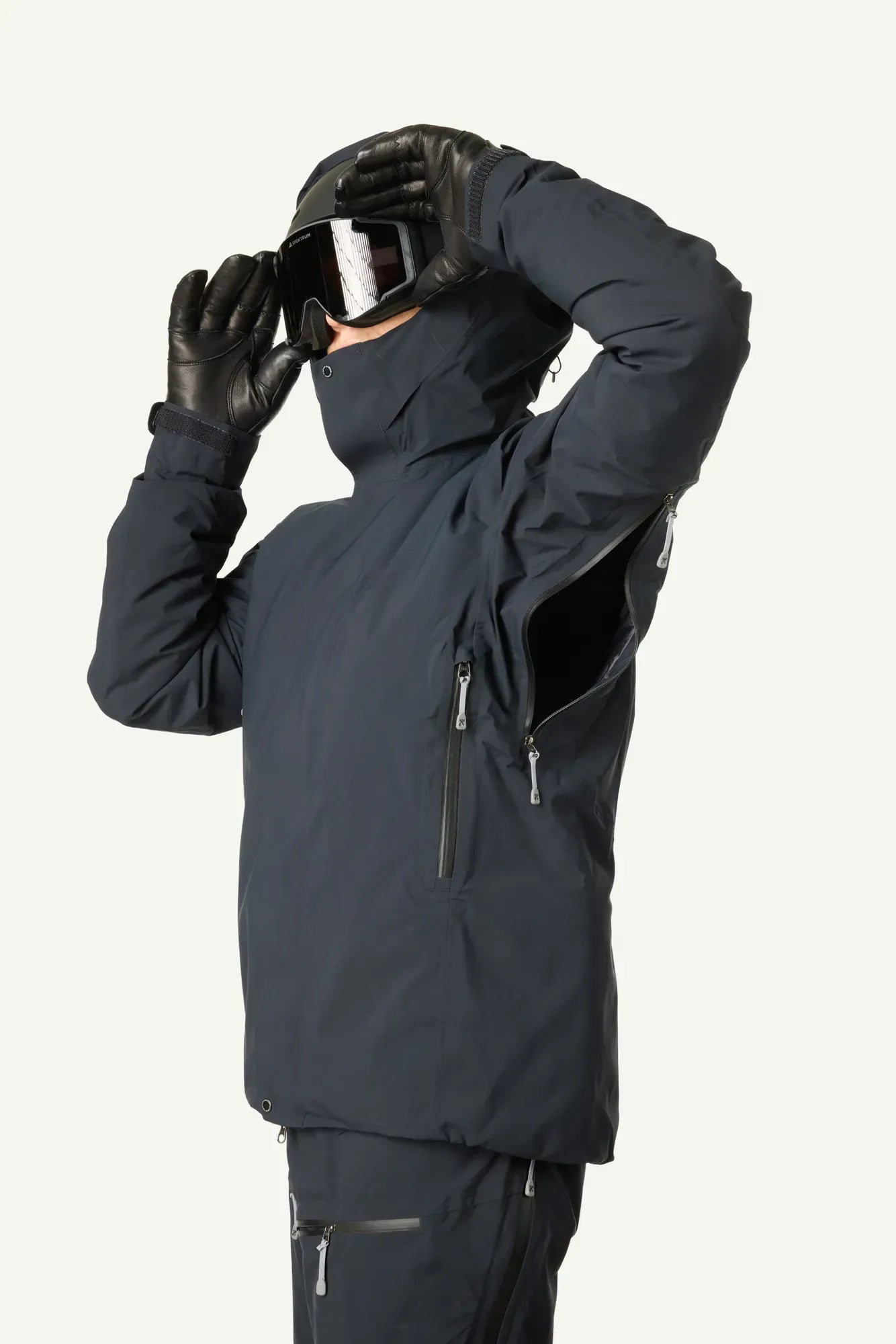 810044_900_201_Women_Ride_Insulated_Jacket_true_black_c_low