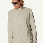 810058_H28_200_Men_Pace_Trail_Jacket_greenish_gray_A390_c_low