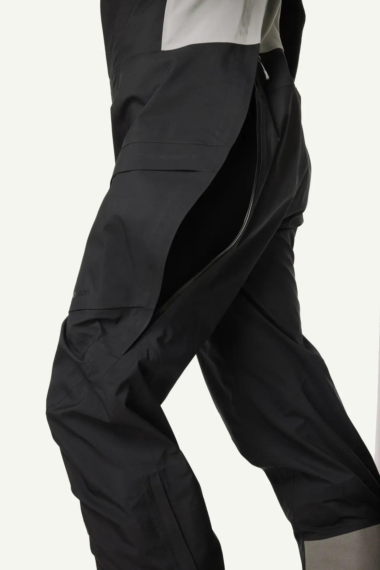 810071_900_203_Women_Rollercoaster_Bib_Pants_II_true_black_c_low
