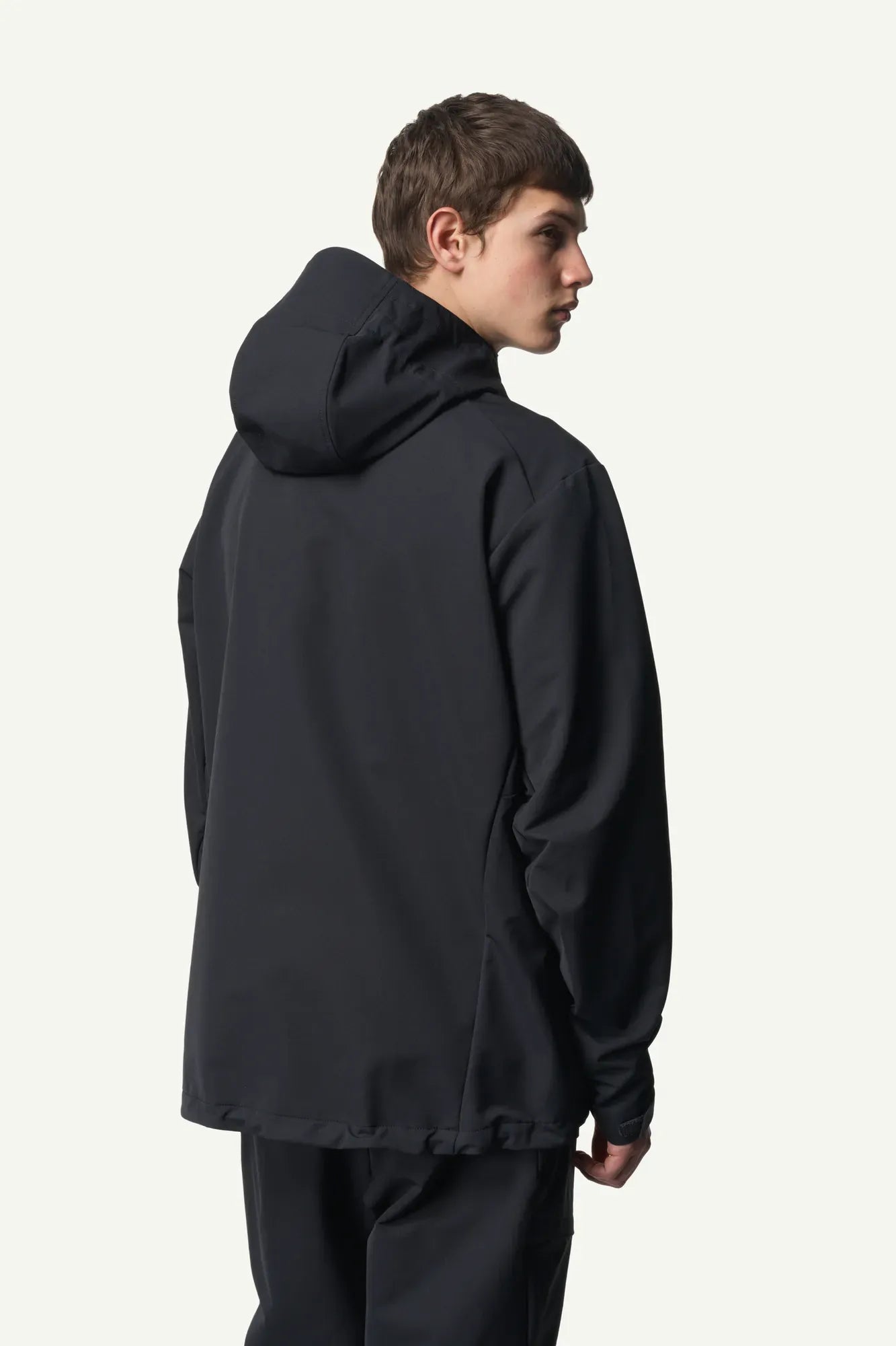 810079_900_400_Men_Alpine_Tech_Houdi_true_black_c_low