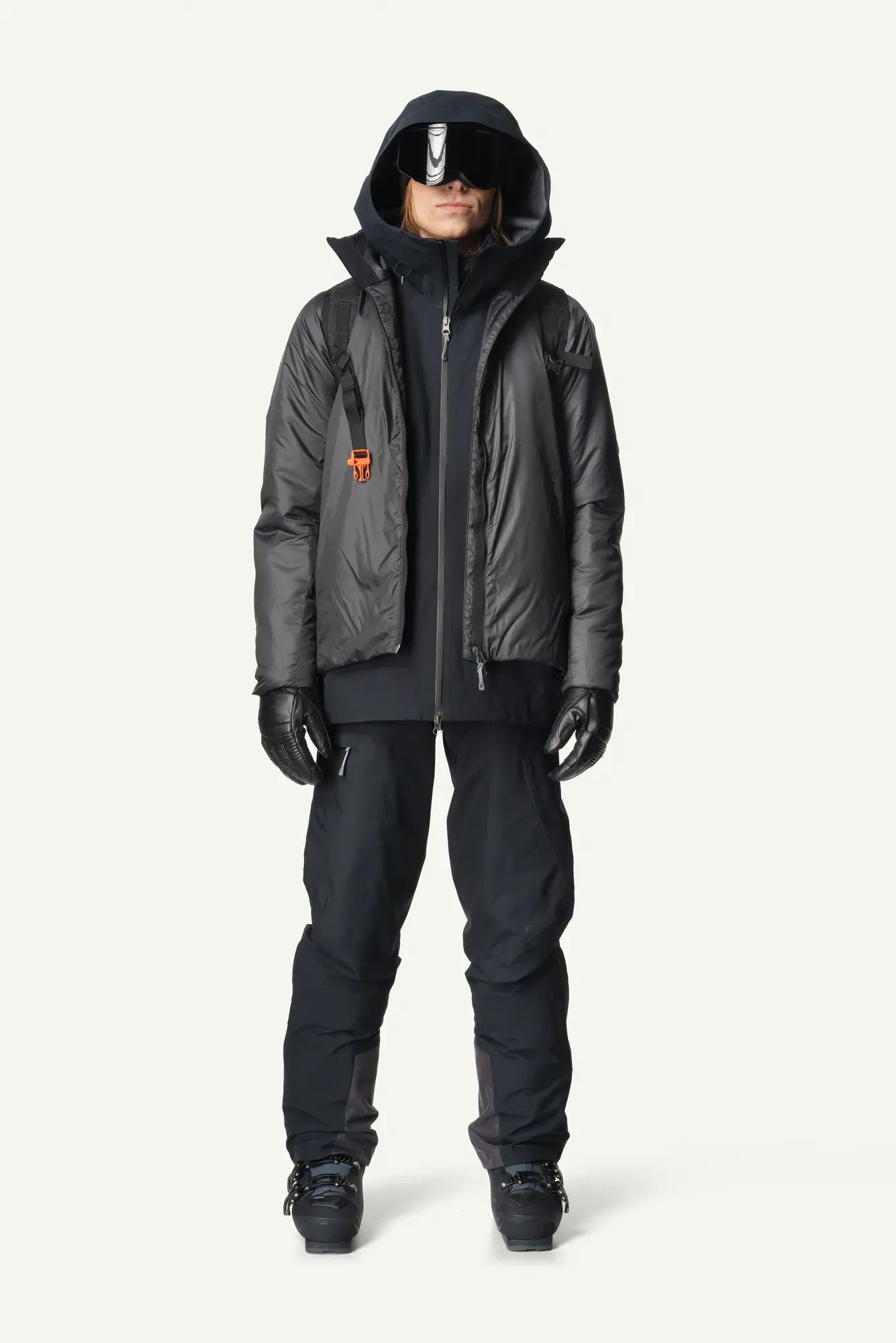 820002_900_100_Women_Dunfri_true_black_c_low