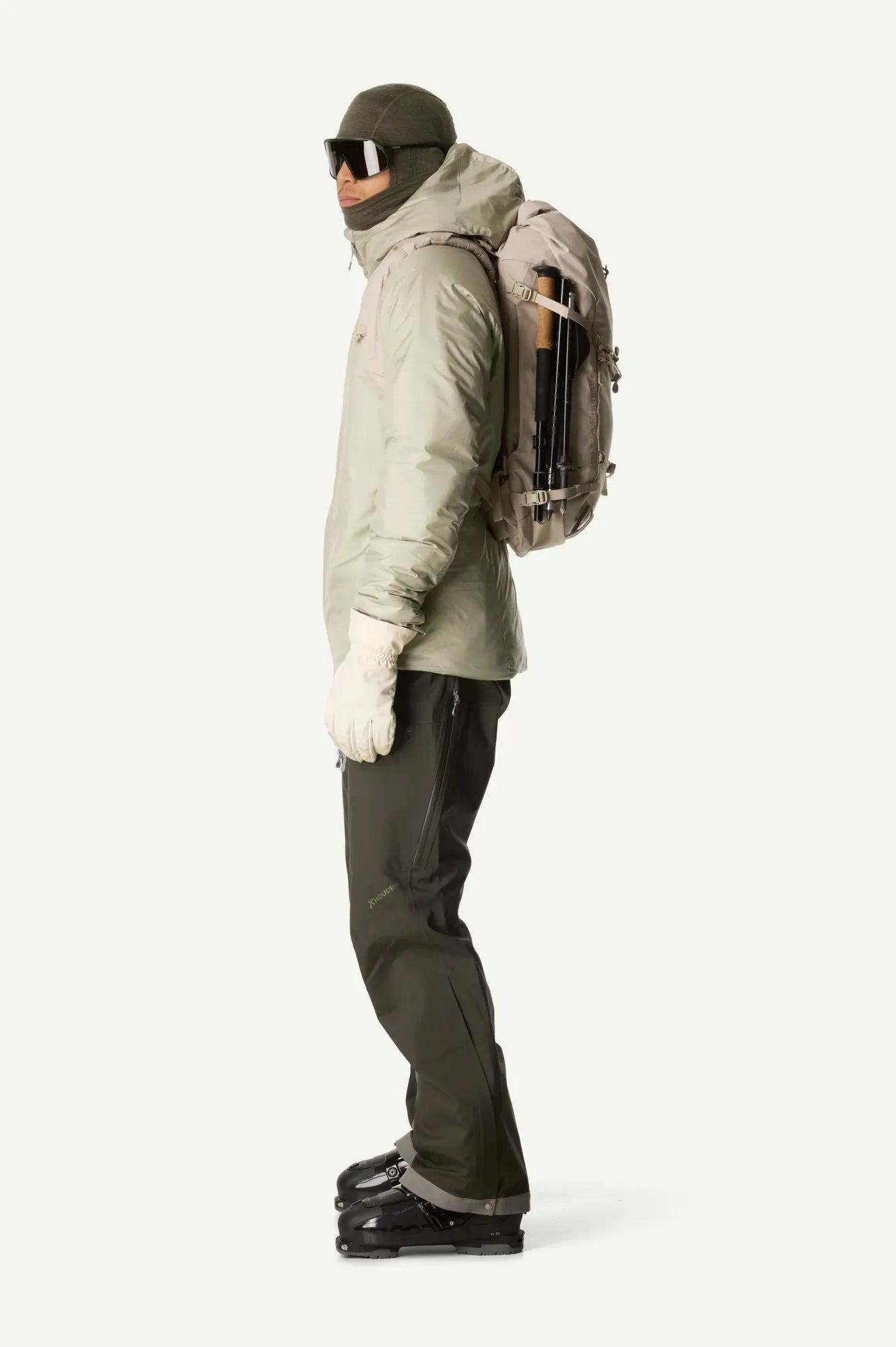 820007_H28_101_Men_Dunfri_greenish_gray_c_low