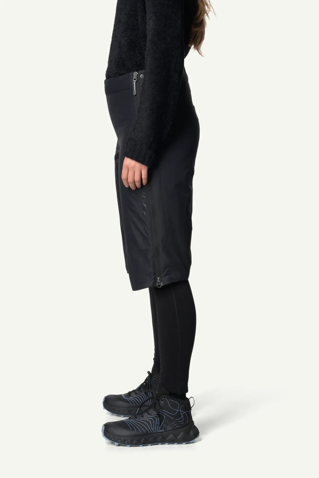 820030_900_201_Women_Dunfri_Shorts_true_black_B190_c_low