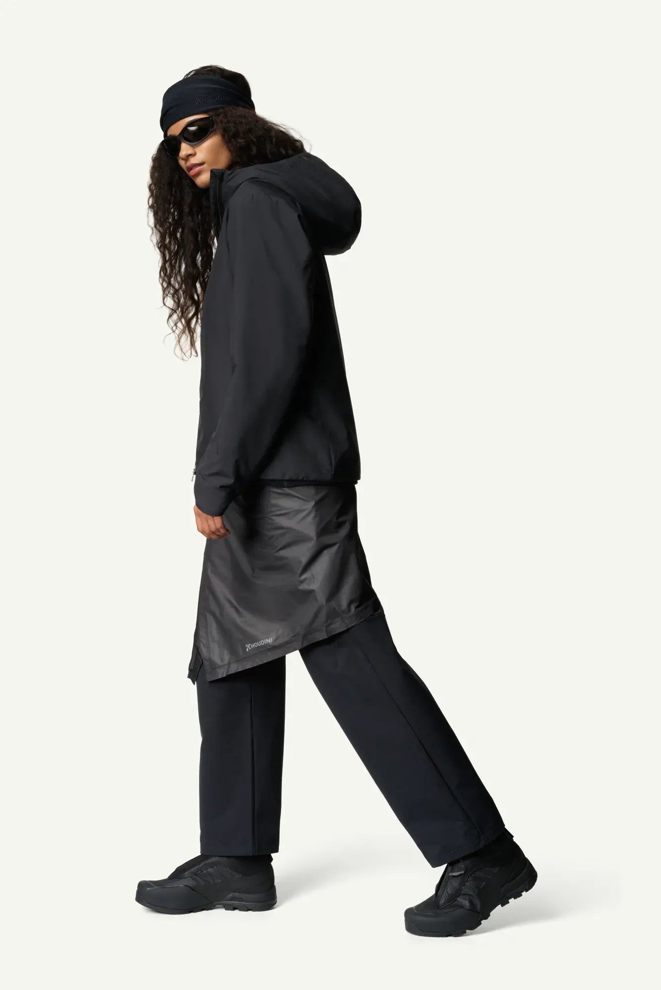 820041_900_100_Women_Tech_Insulation_Houdi_true_black_c_low