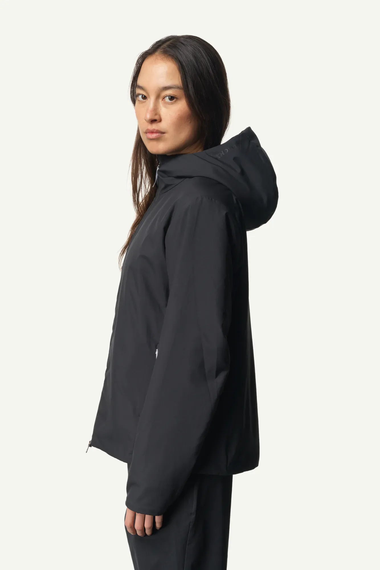 820041_900_300_Women_Tech_Insulation_Houdi_true_black_c_low