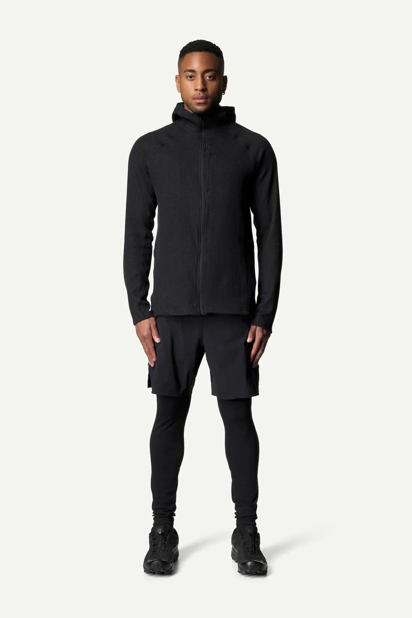 830011_900_100_Men_Pace_Flow_Houdi_true_black_c_low