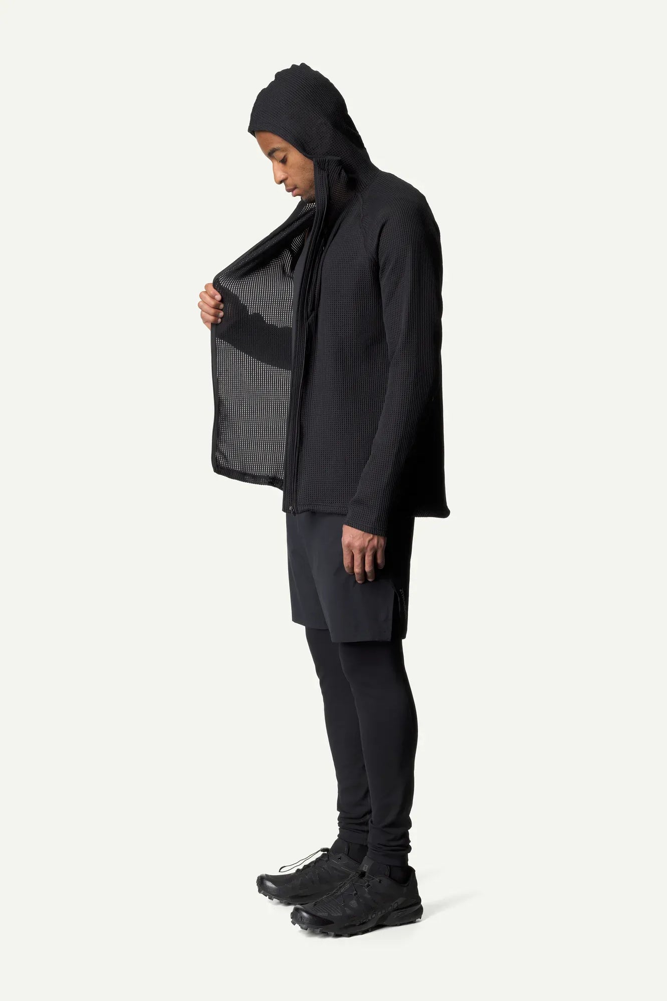 830011_900_101_Men_Pace_Flow_Houdi_true_black_c_low