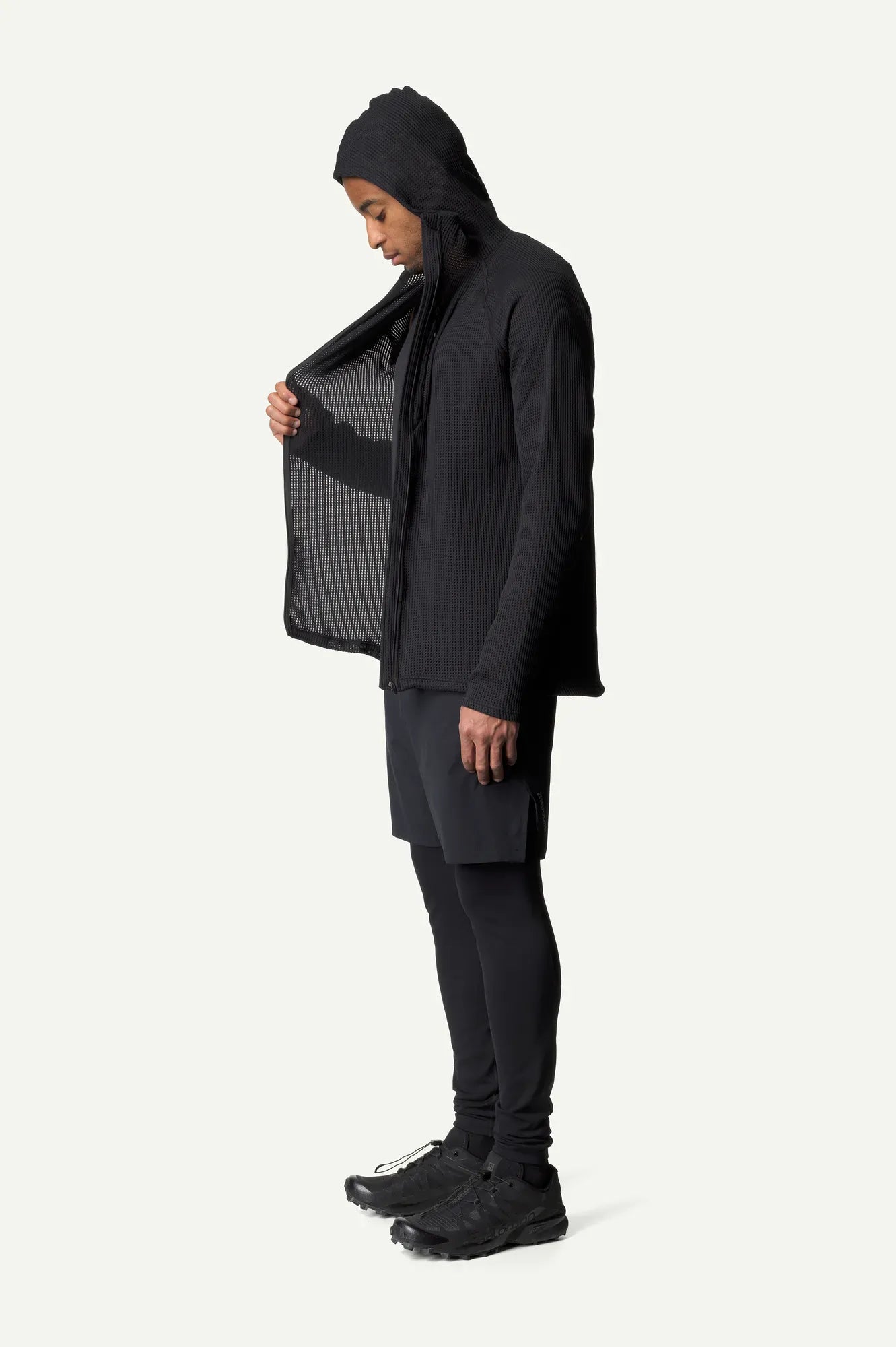 830011_900_101_Men_Pace_Flow_Houdi_true_black_c_low
