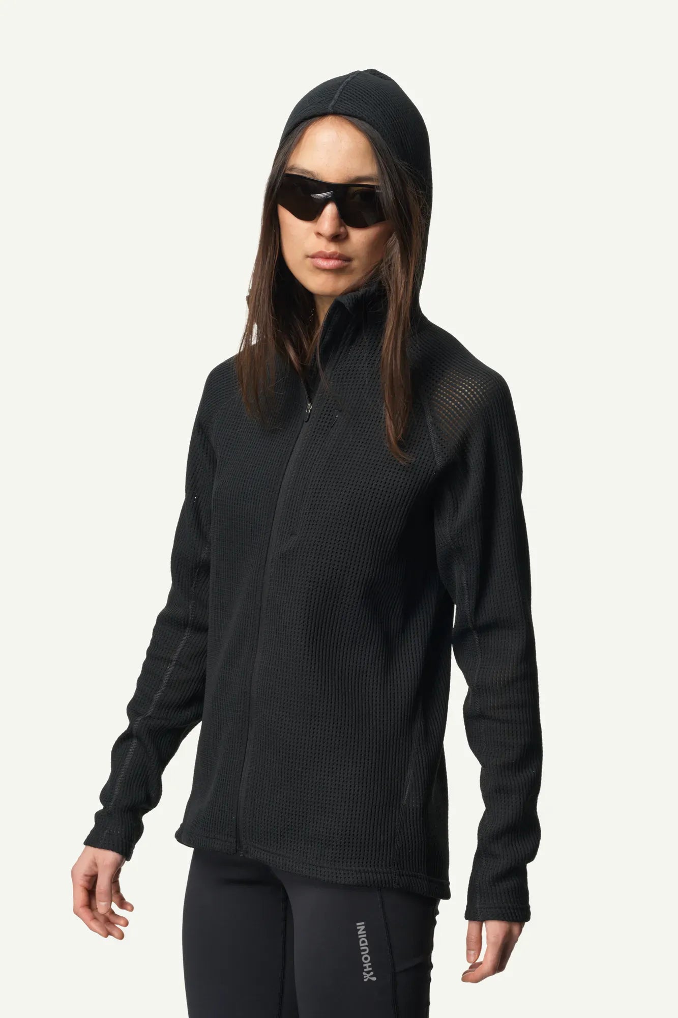 830012_900_300_Women_Pace_Flow_Houdi_true_black_c_low