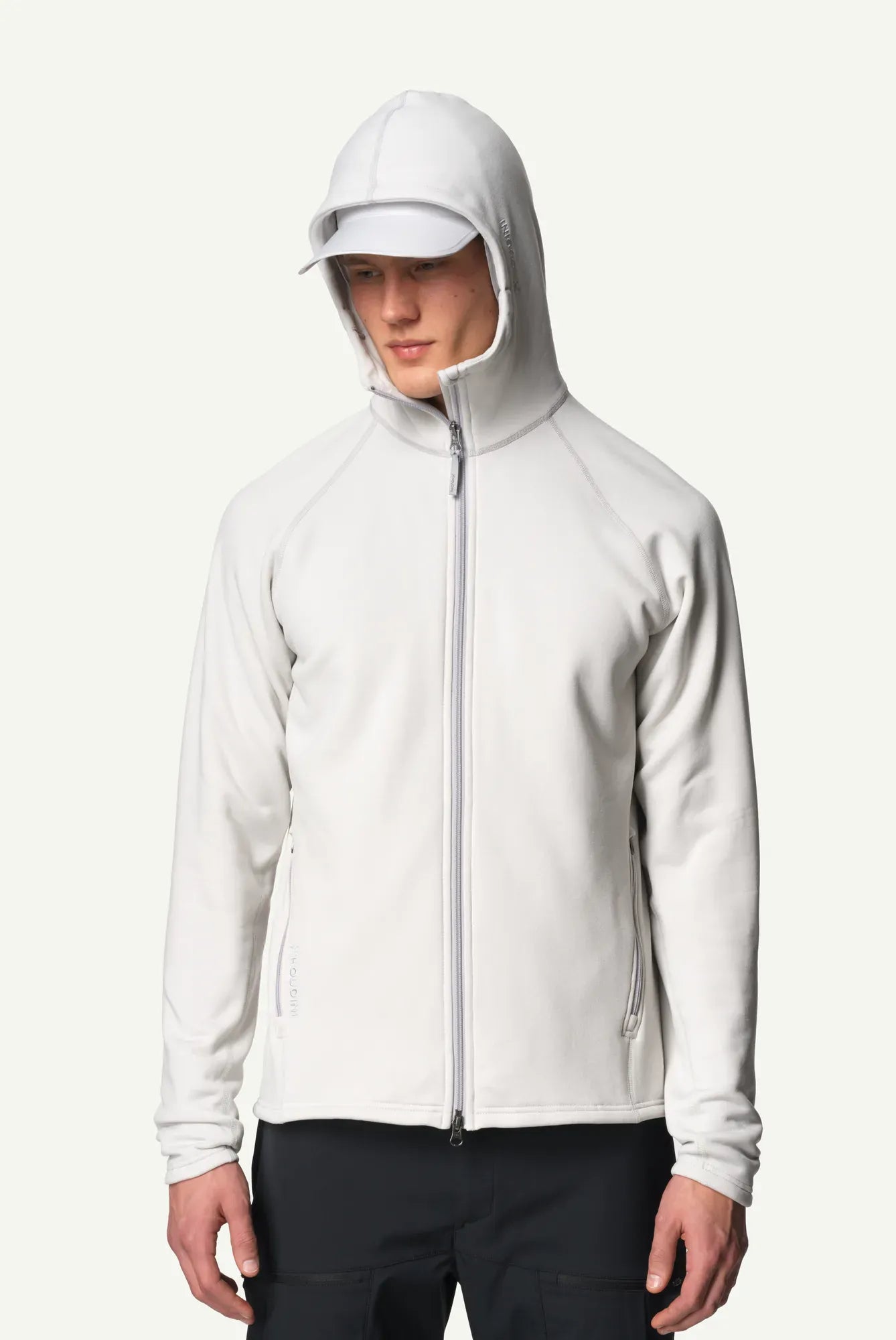 830019_G66_200_Men_Power_Up_Houdi_a_touch_of_gray_B497_c_low