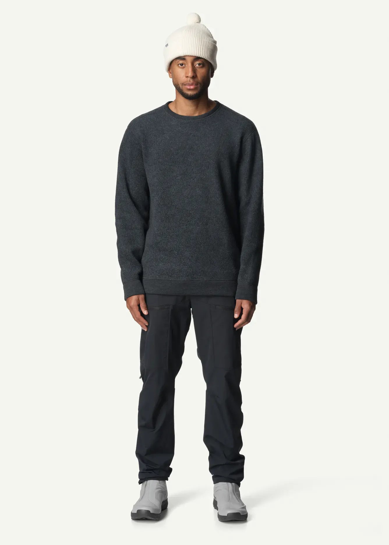 830035_900_100_Men_Alto_Wool_Crew_true_black_c_low