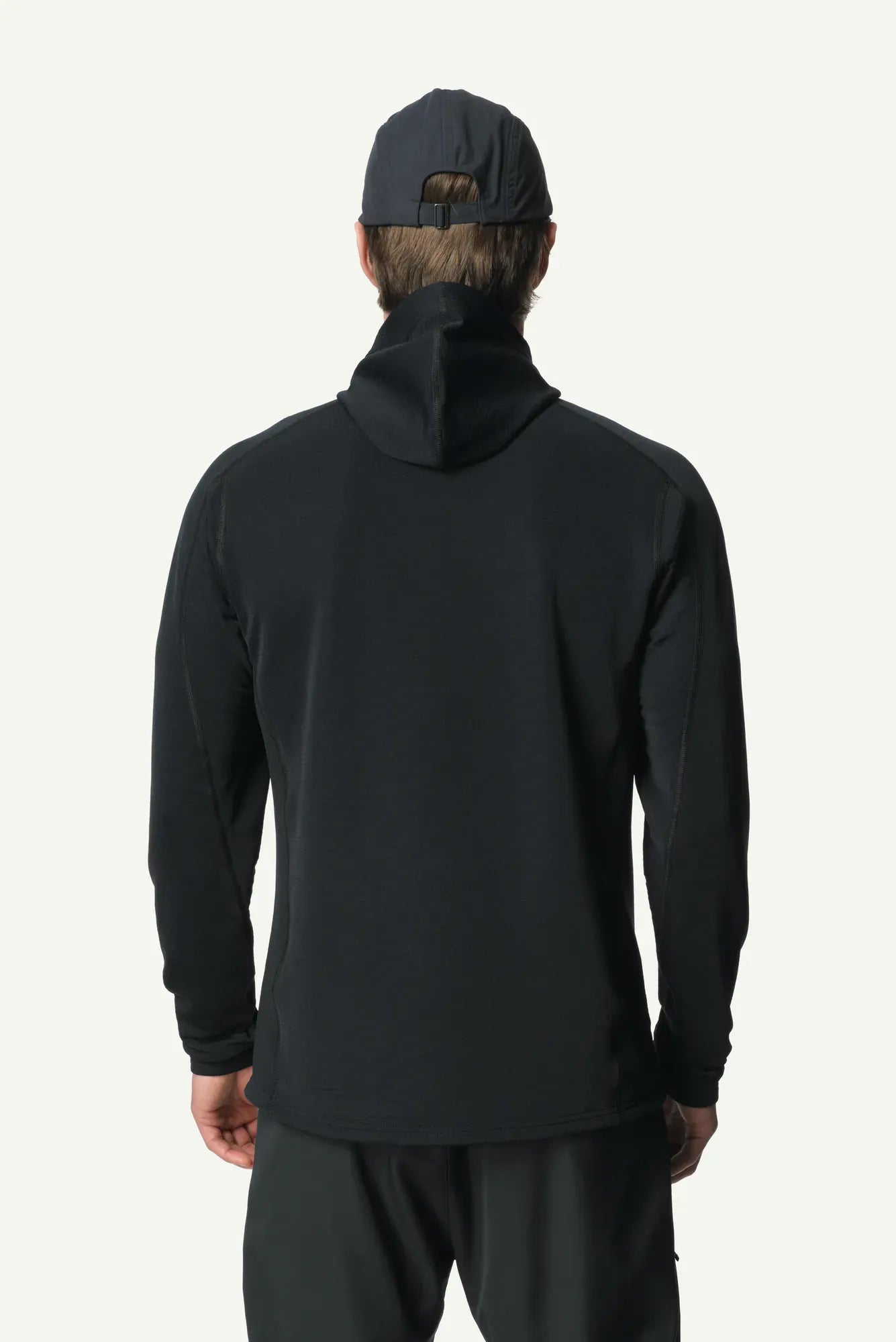 830036_900_202_Men_Aero_Houdi_true_black_C112_c_low