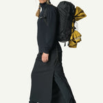 830040_900_101_Women_Aero_Jacket_true_black_C473_c_low