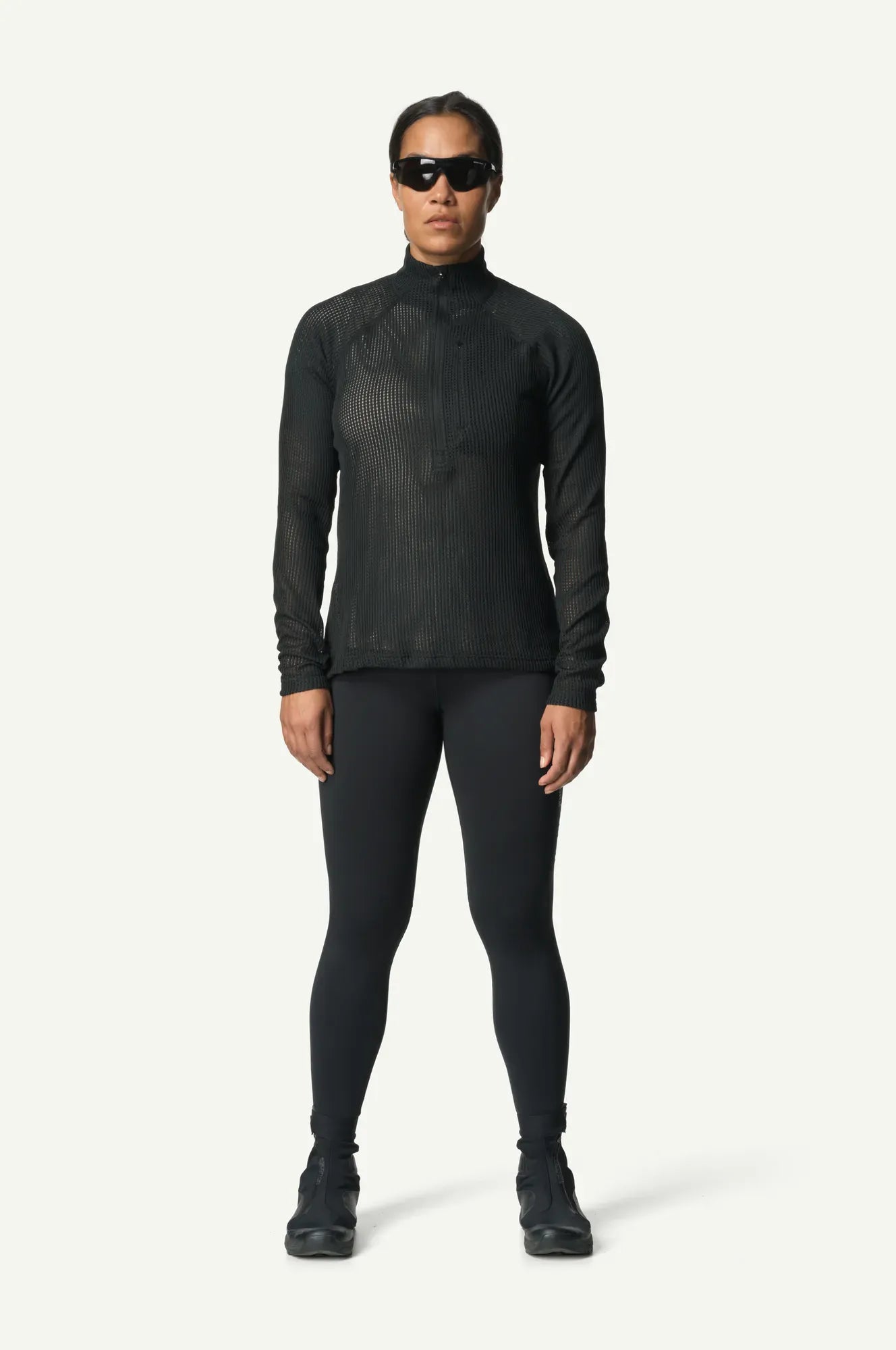 830046_900_104_Women_Pace_Flow_Half_Zip_true_black_C456_c_low