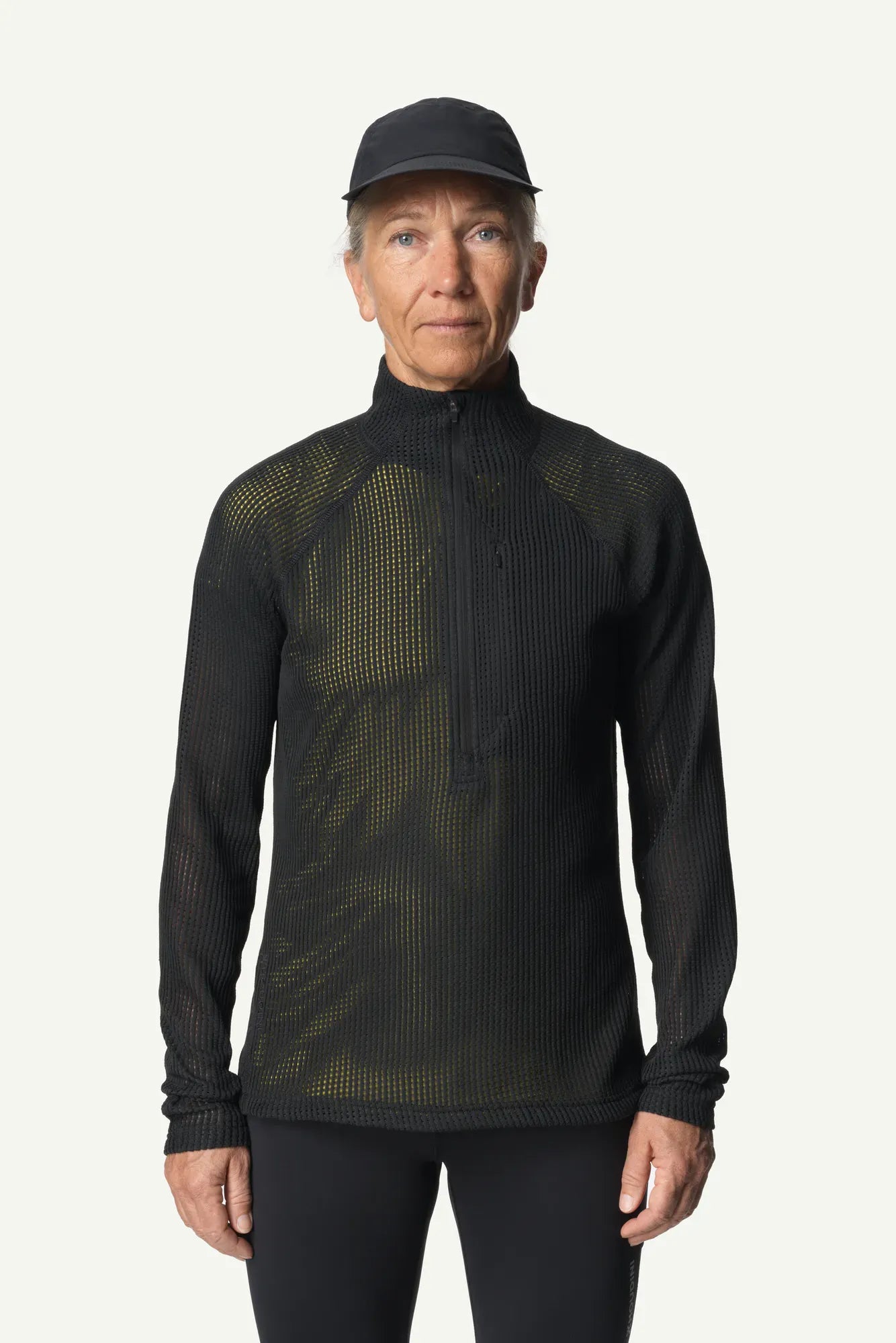 830046_900_200_Women_Pace_Flow_Half_Zip_true_black_C473_c_low