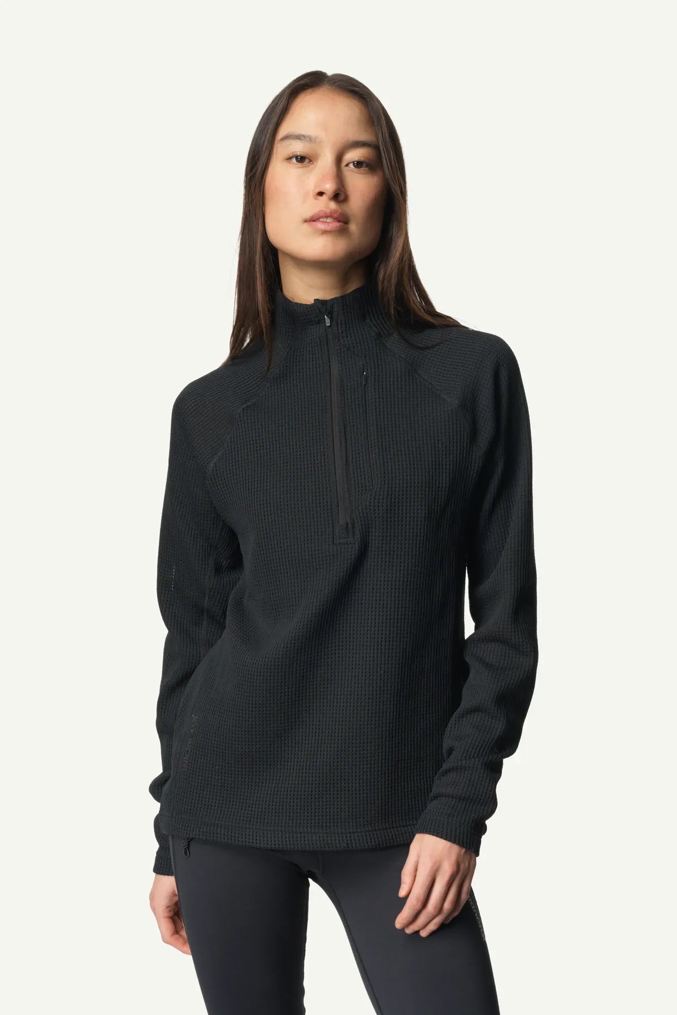 830046_900_200_Women_Pace_Flow_Half_Zip_true_black_c_low