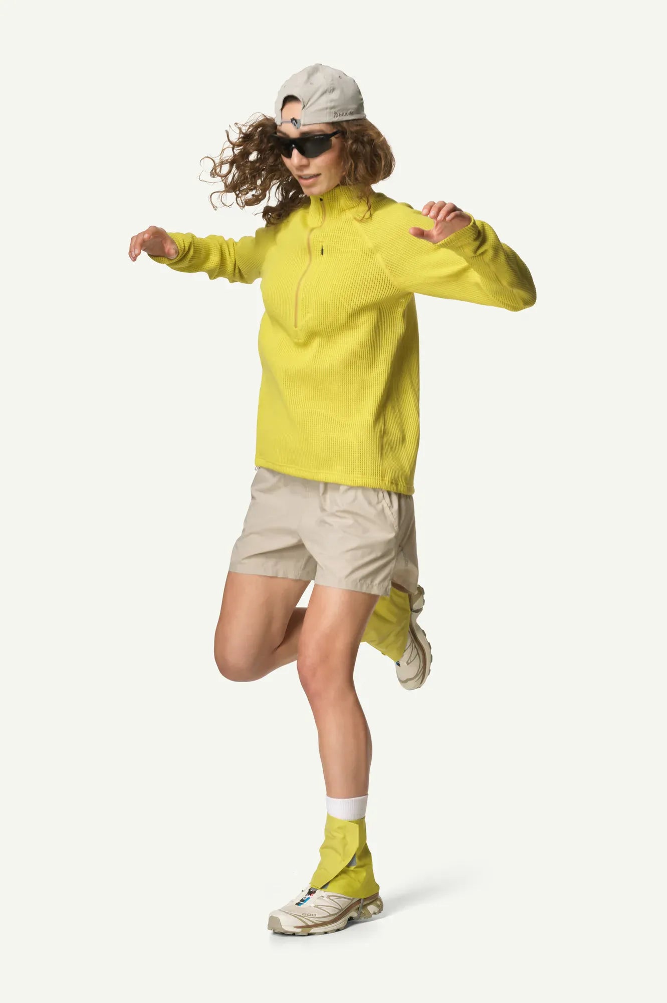 830046_F23_102_Women_Pace_Flow_Half_Zip_be_the_light_green_C459_c_low
