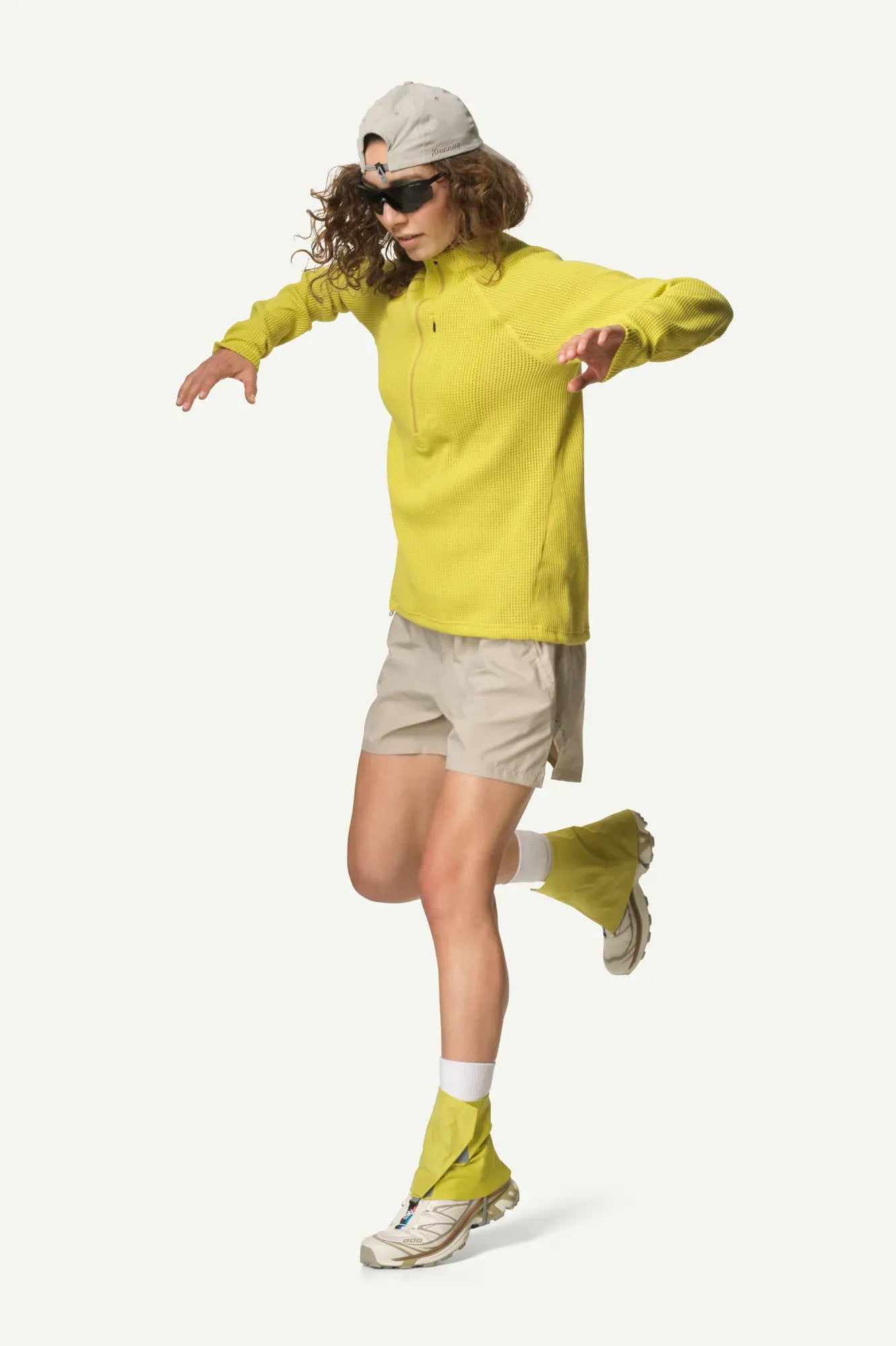 830046_F23_103_Women_Pace_Flow_Half_Zip_be_the_light_green_C459_c_low