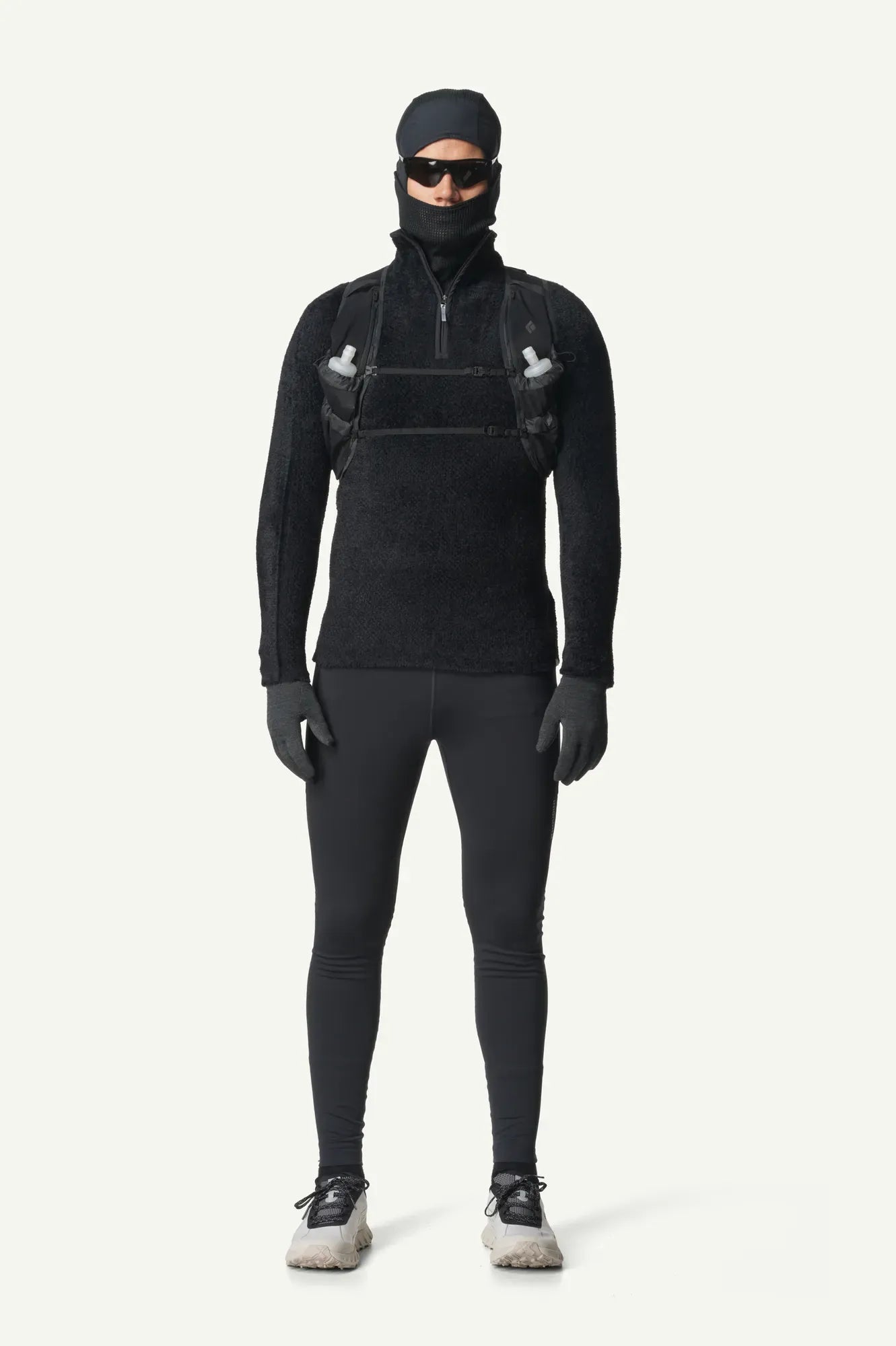 830061_900_100_Men_Lykan_Crew_true_black_B497_c_low