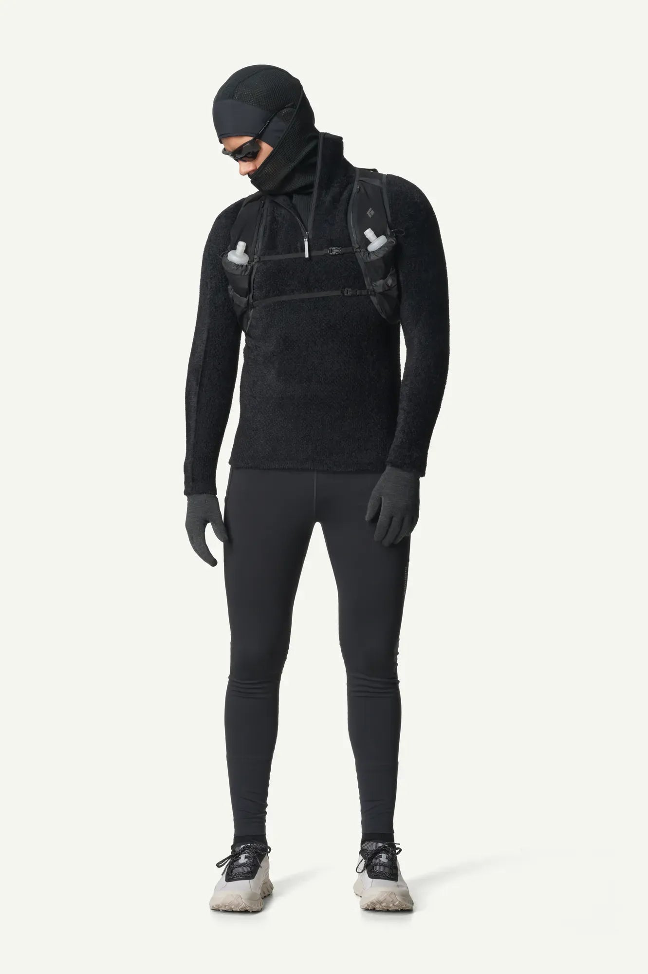 830061_900_101_Men_Lykan_Crew_true_black_B497_c_low
