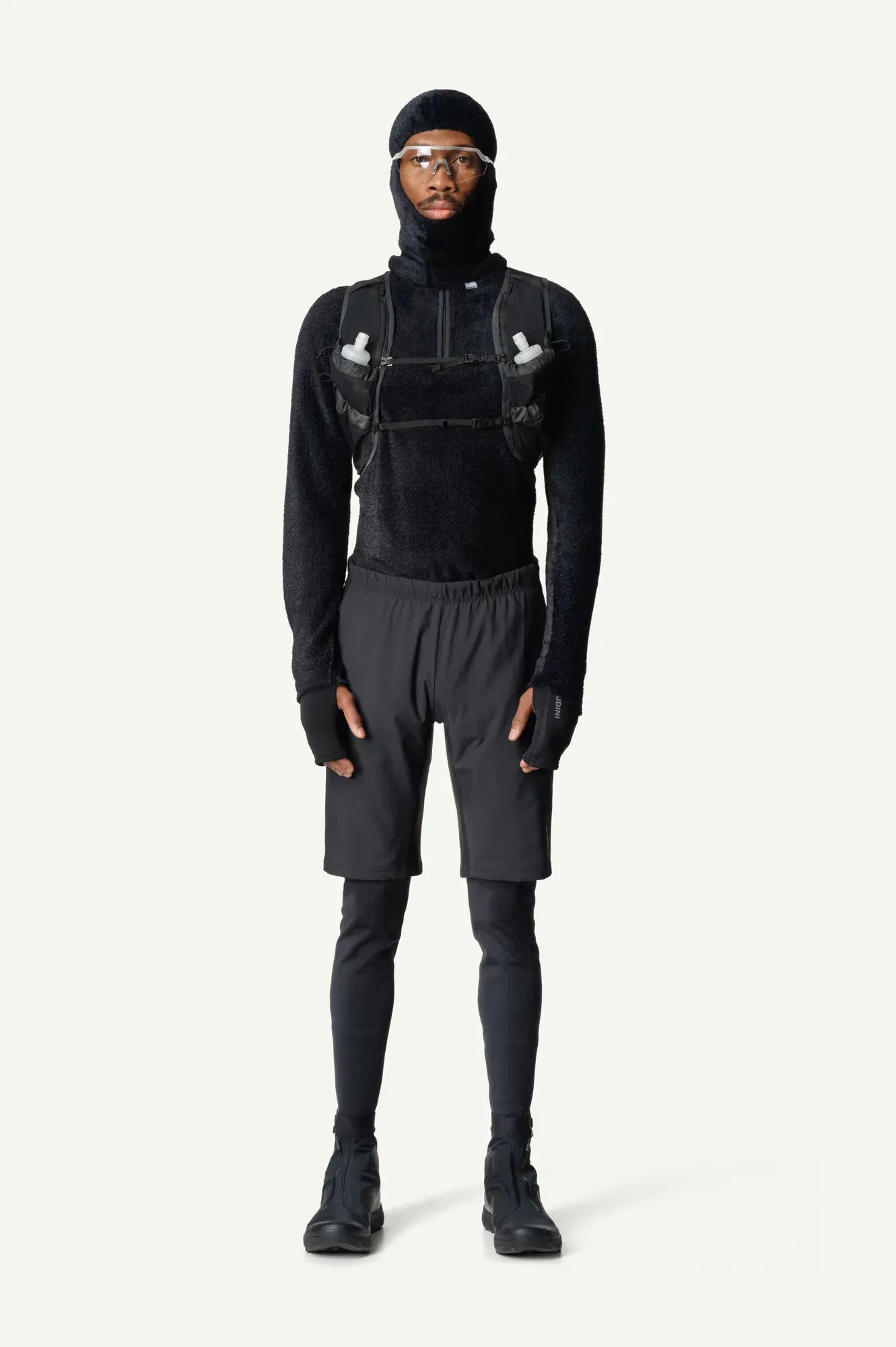 830065_900_100_Men_Lykan_Half_Zip_true_black_B539_c_low