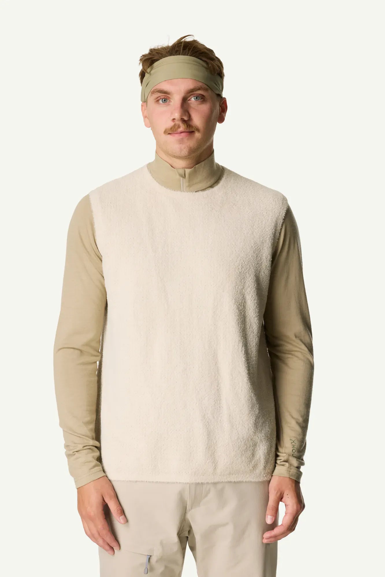 830073_191_202_Men_Lykan_Vest_foggy_mountain_c_low